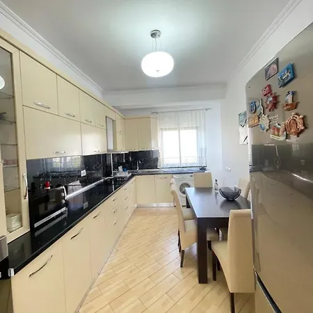 At Your Abroad - In Private House Апартаменты Тирана